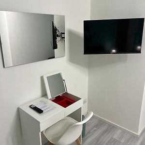 Camera grande con letto king size